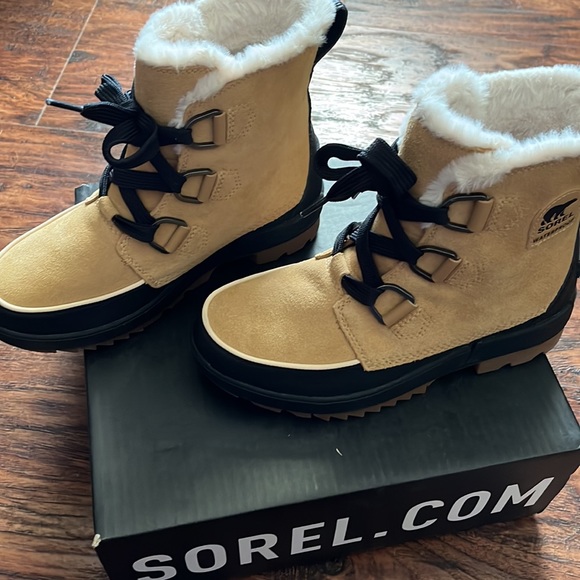Sorel Tívoli Water Proof Boots - Picture 4 of 6
